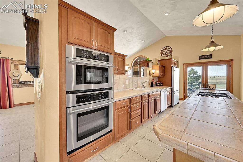 Image 26 of 49: Jenn Air Appliances