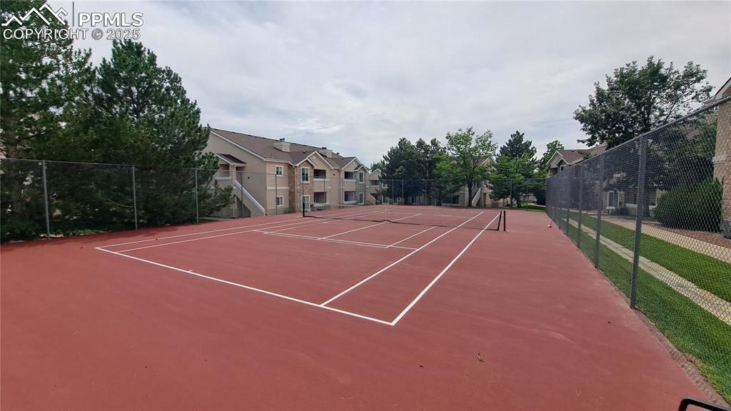 Image 27 of 36: Community Tennis Court