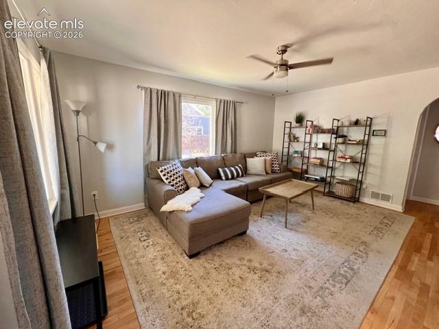 Image 6 of 19: Living Room