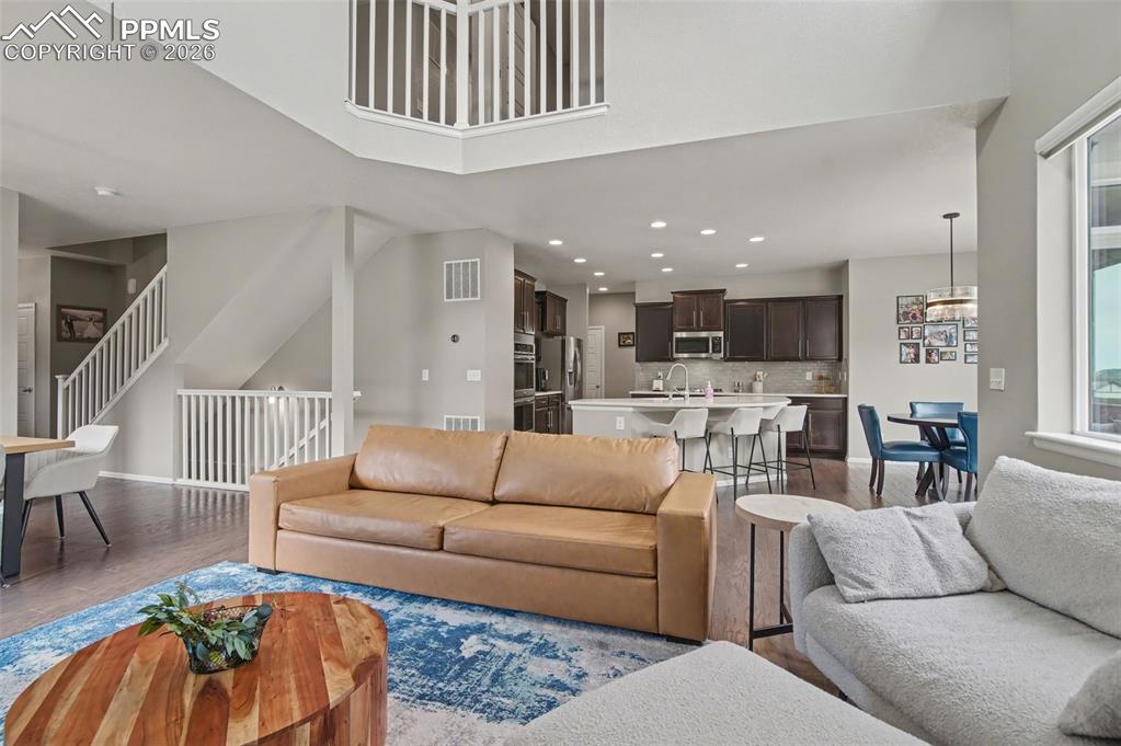 Image 13 of 50: Living Room