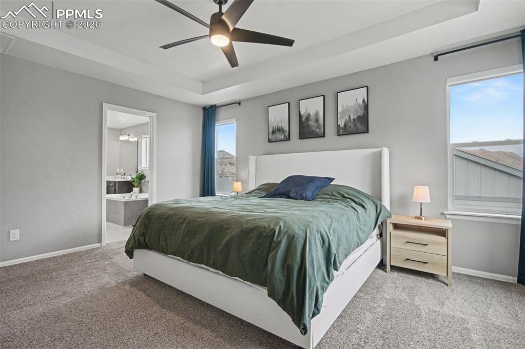 Image 28 of 50: Bedroom