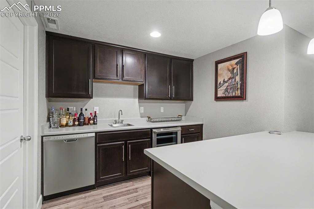 Image 42 of 50: Kitchen