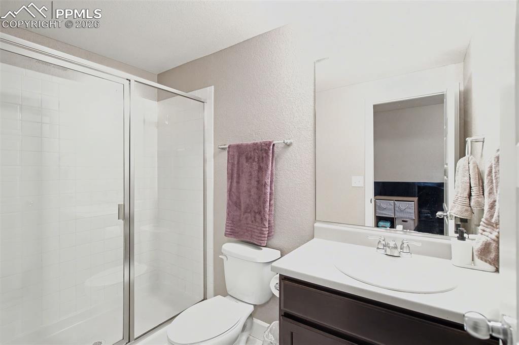 Image 45 of 50: Bathroom