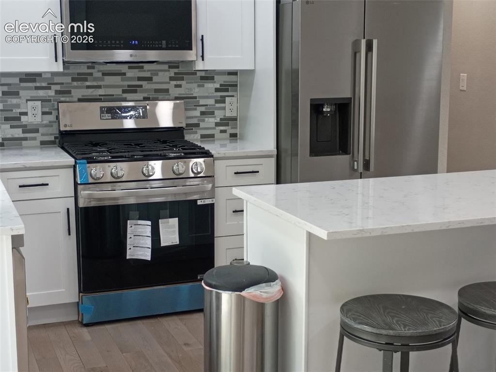Image 5 of 14: Kitchen