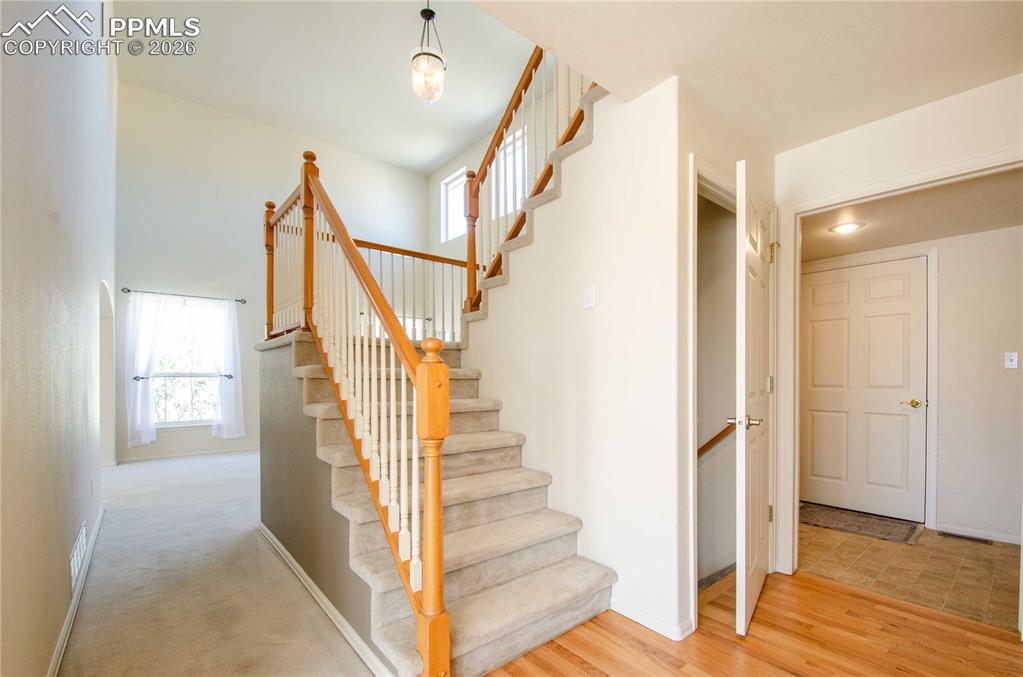 Image 16 of 50: Stairs