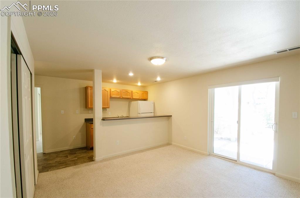 Image 36 of 50: Kitchen