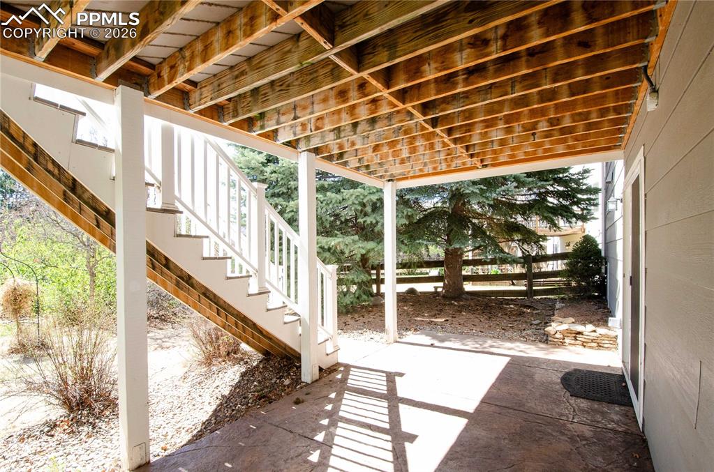 Image 42 of 50: Patio