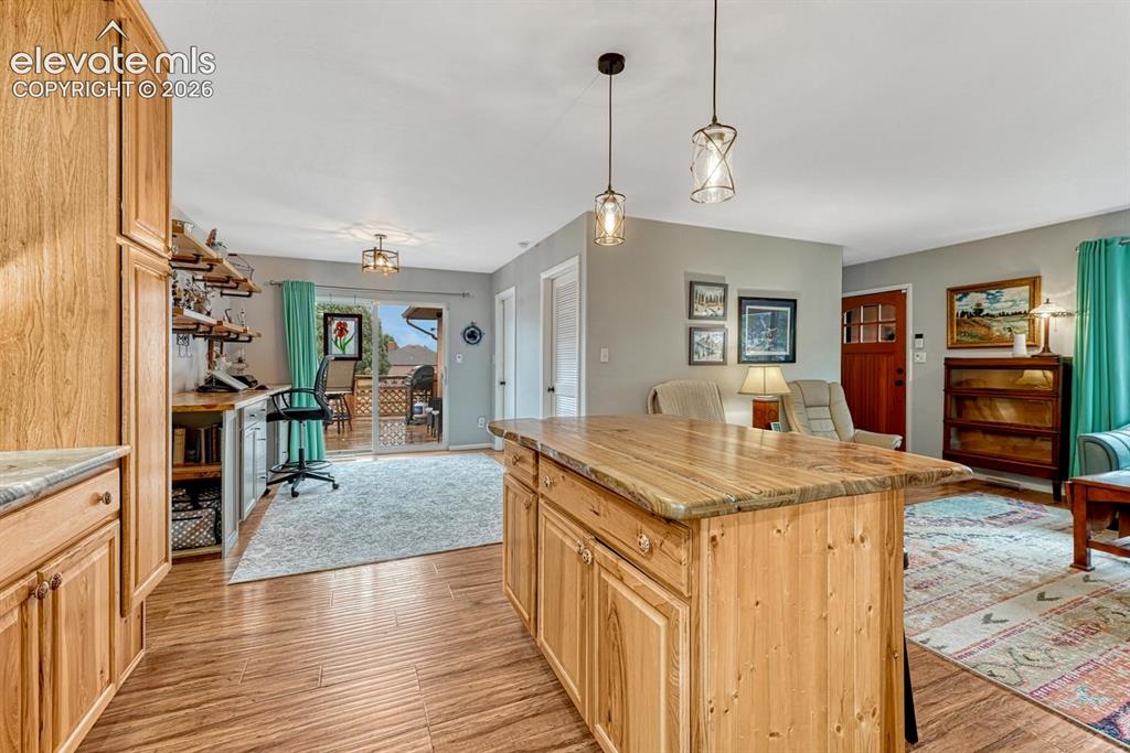 Image 14 of 35: Kitchen