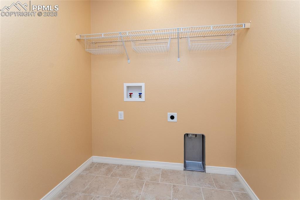 Image 31 of 49: Laundry