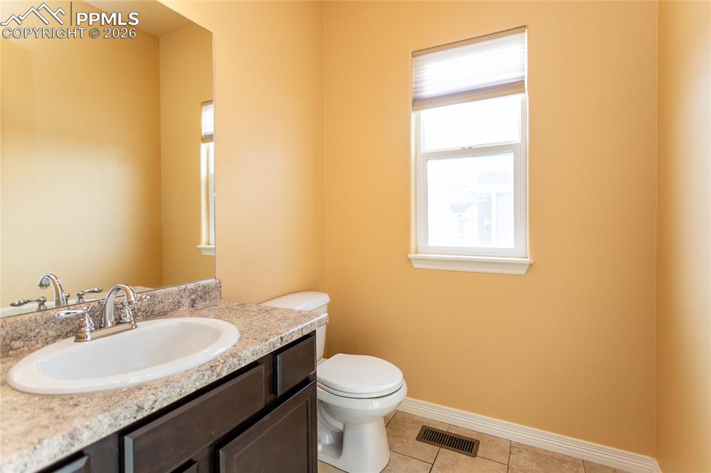 Image 33 of 49: Bathroom