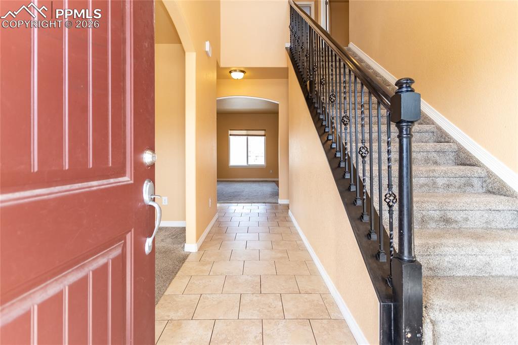 Image 4 of 49: Entry