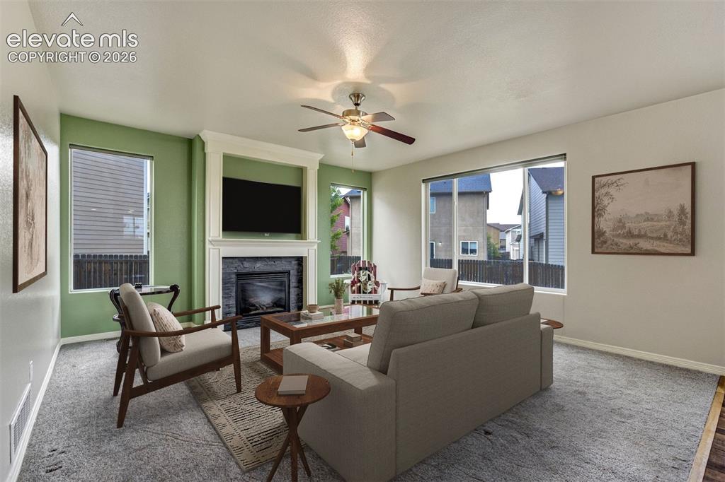 Image 8 of 50: Living Room