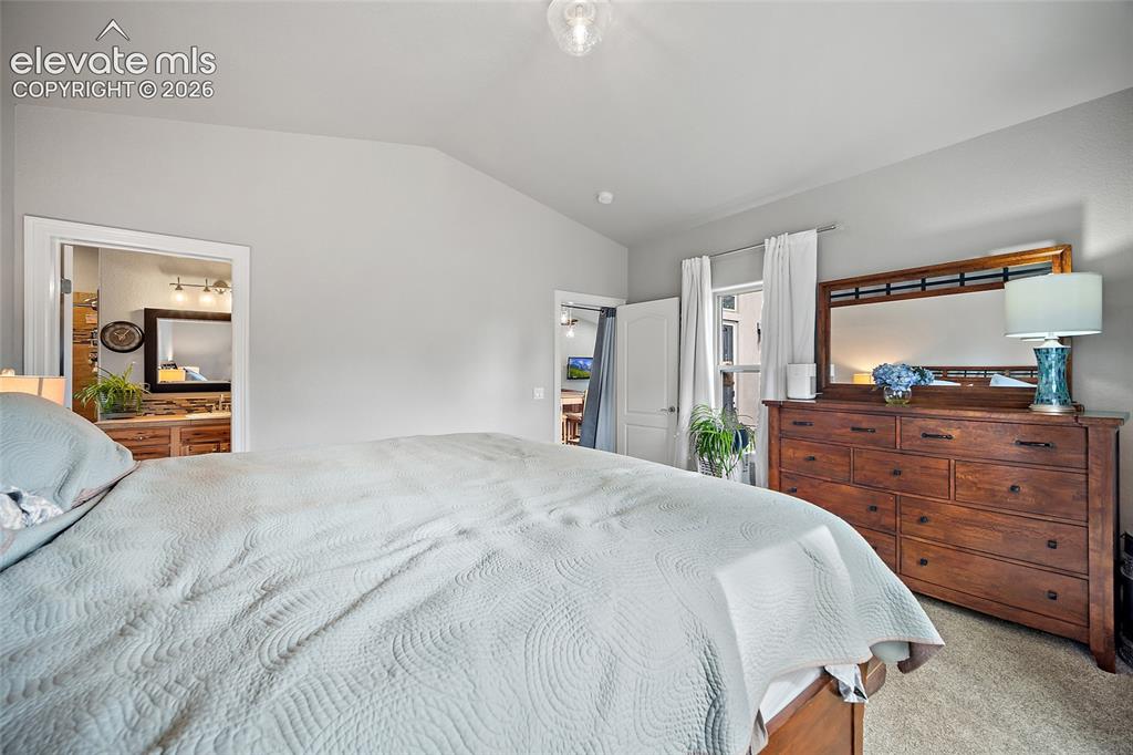 Image 17 of 48: Bedroom
