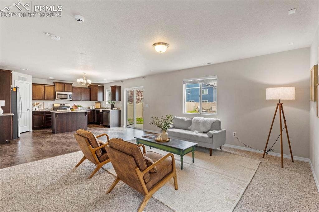 Image 4 of 26: Stunning interior.
