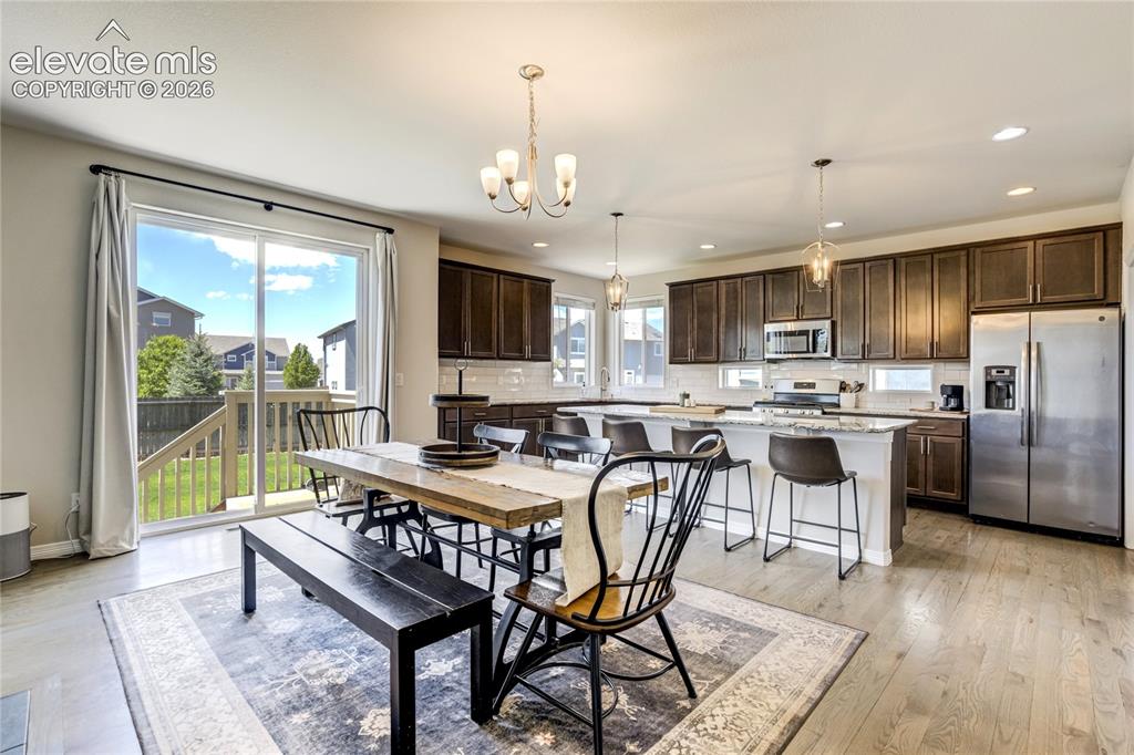 Image 11 of 48: Dining Area