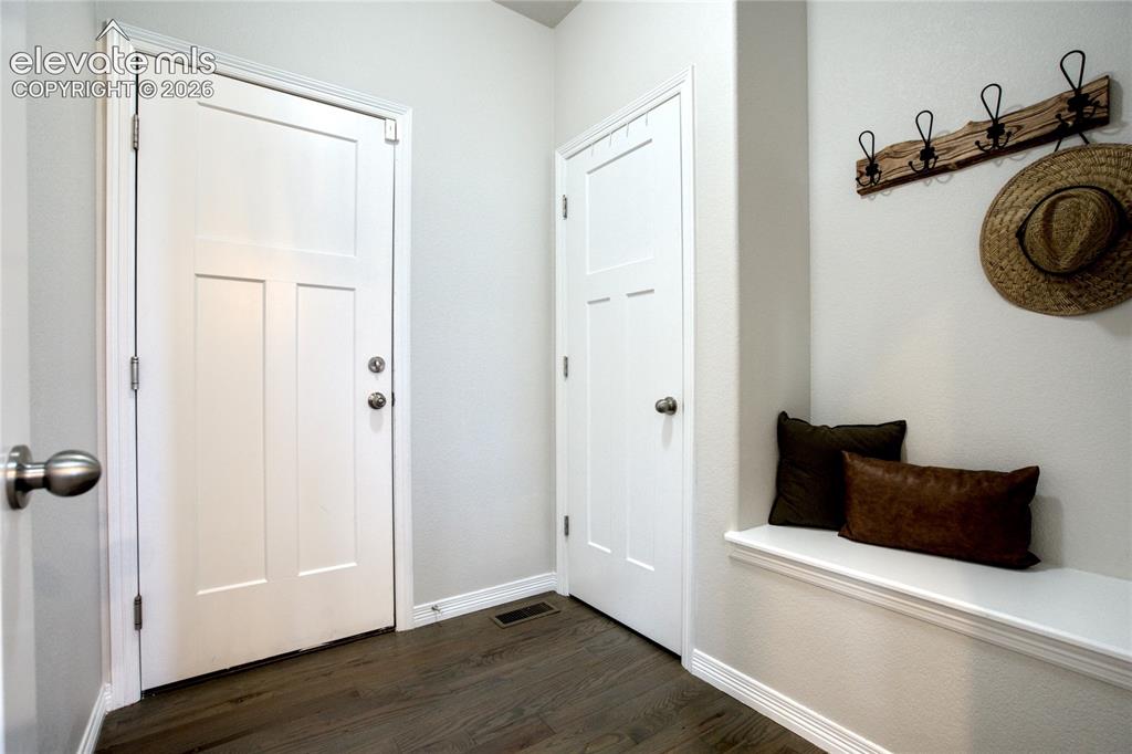Image 19 of 48: Mudroom from garage