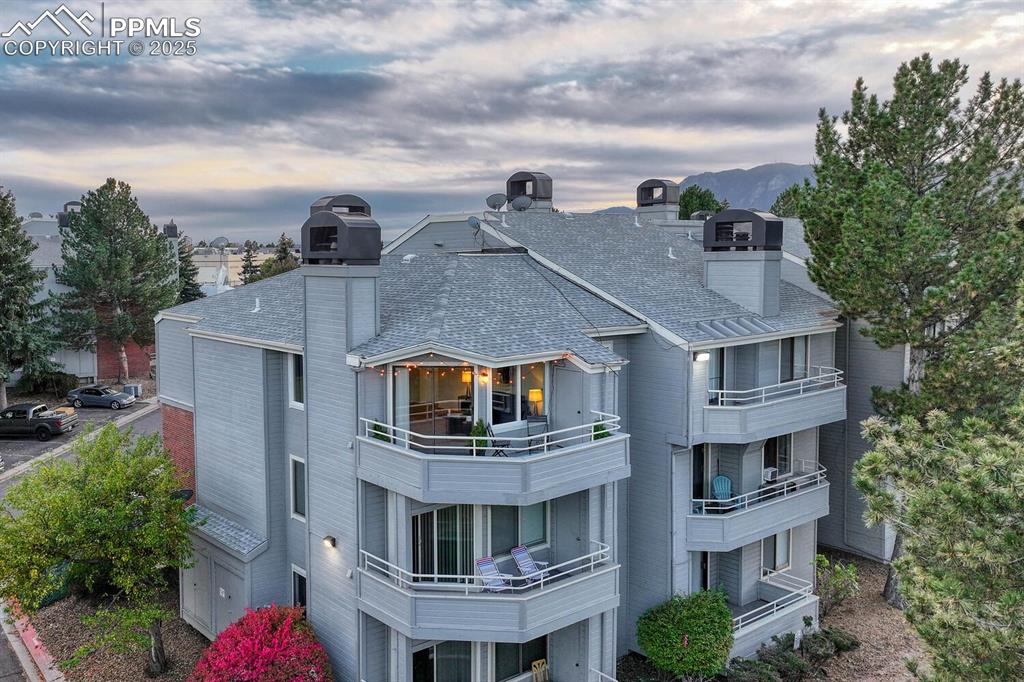 Image 40 of 50: Front of Structure