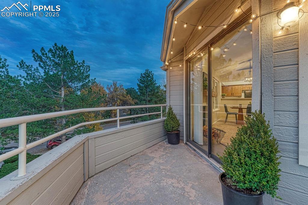 Image 6 of 50: Balcony