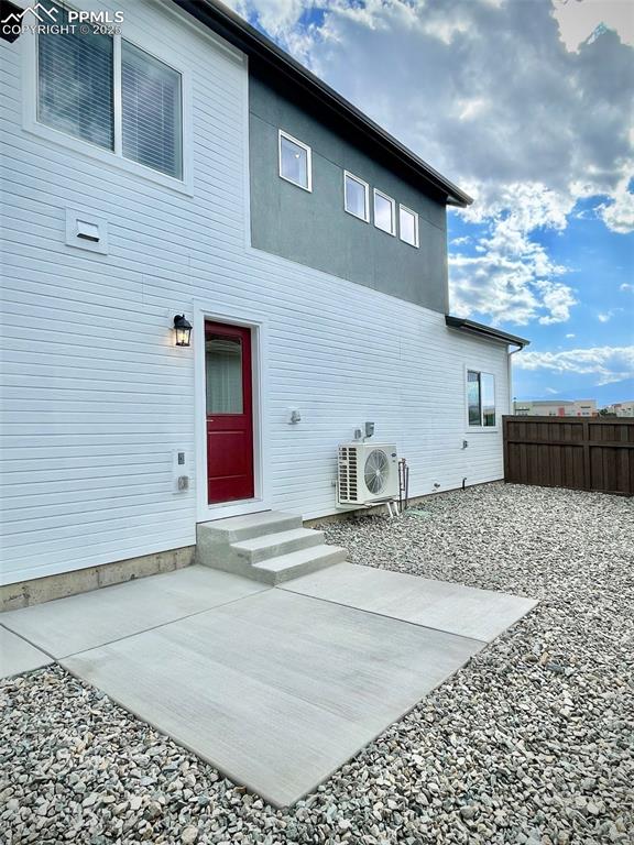 Image 17 of 23: Back of Structure