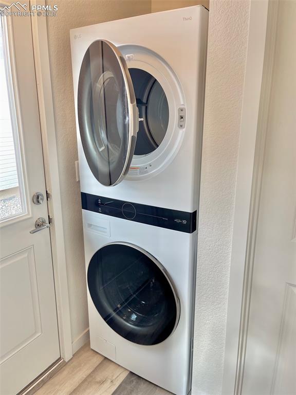 Image 6 of 23: Laundry