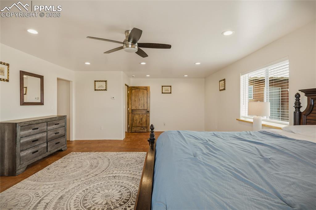 Image 26 of 50: Master Bedroom