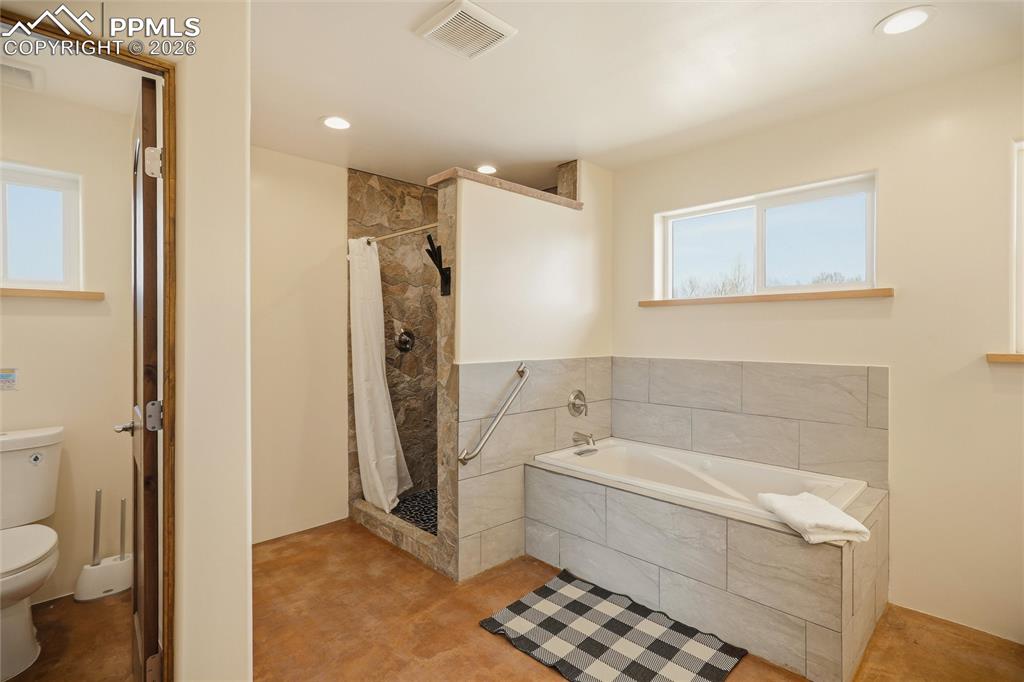 Image 28 of 50: Master Bathroom