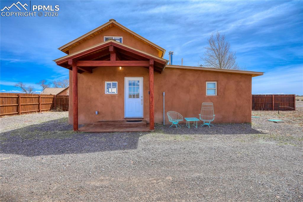 Image 32 of 50: The River Bend Cottage