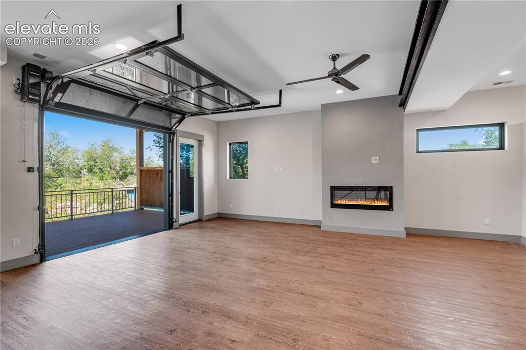 Image 16 of 45: Living Room with 9ft+ Ceilings