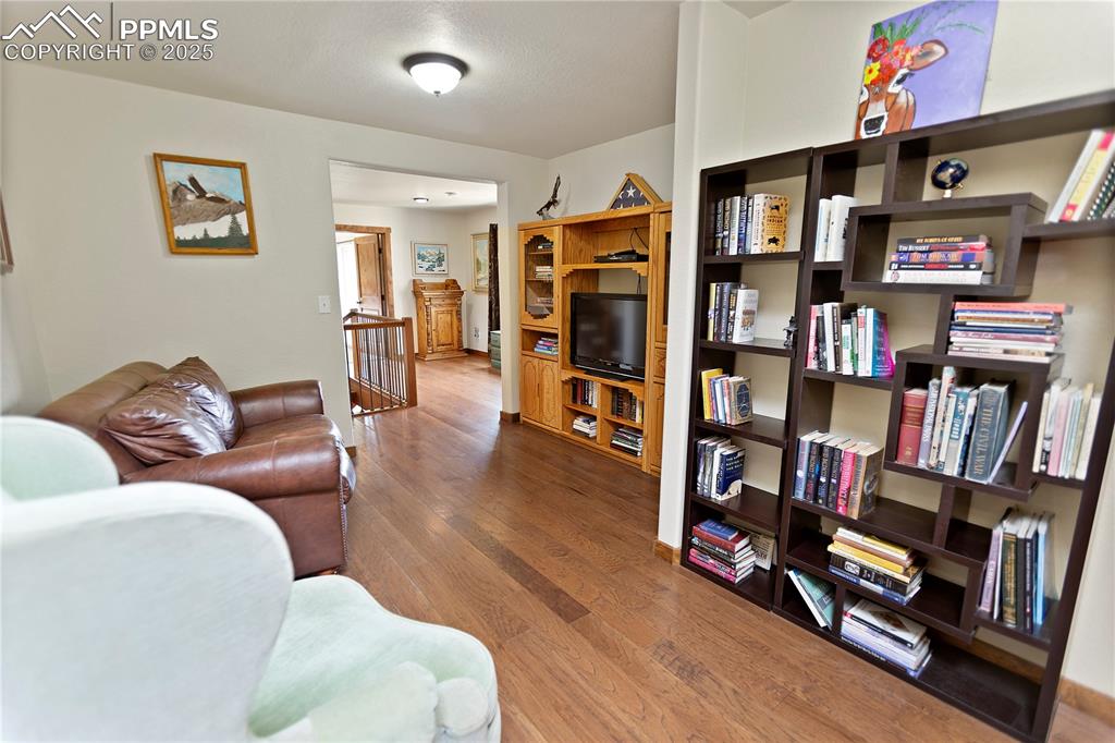 Image 23 of 40: Upper Level Library