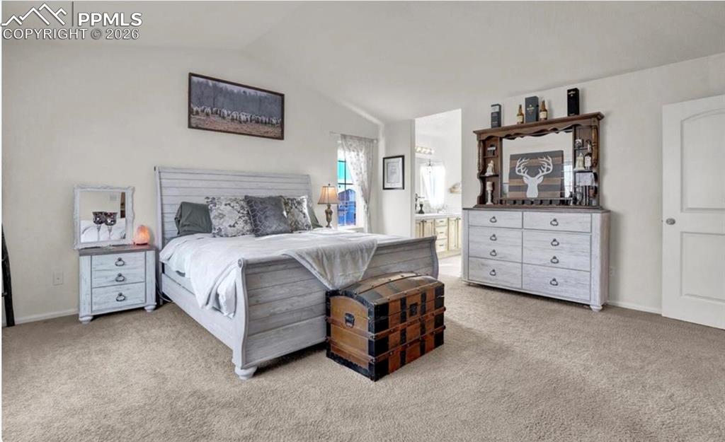 Image 20 of 26: Bedroom