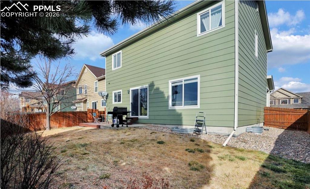 Image 26 of 26: Back of Structure