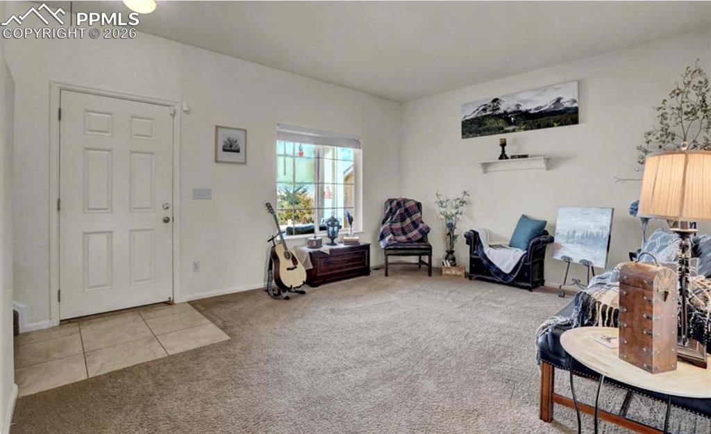 Image 4 of 26: Sitting Room