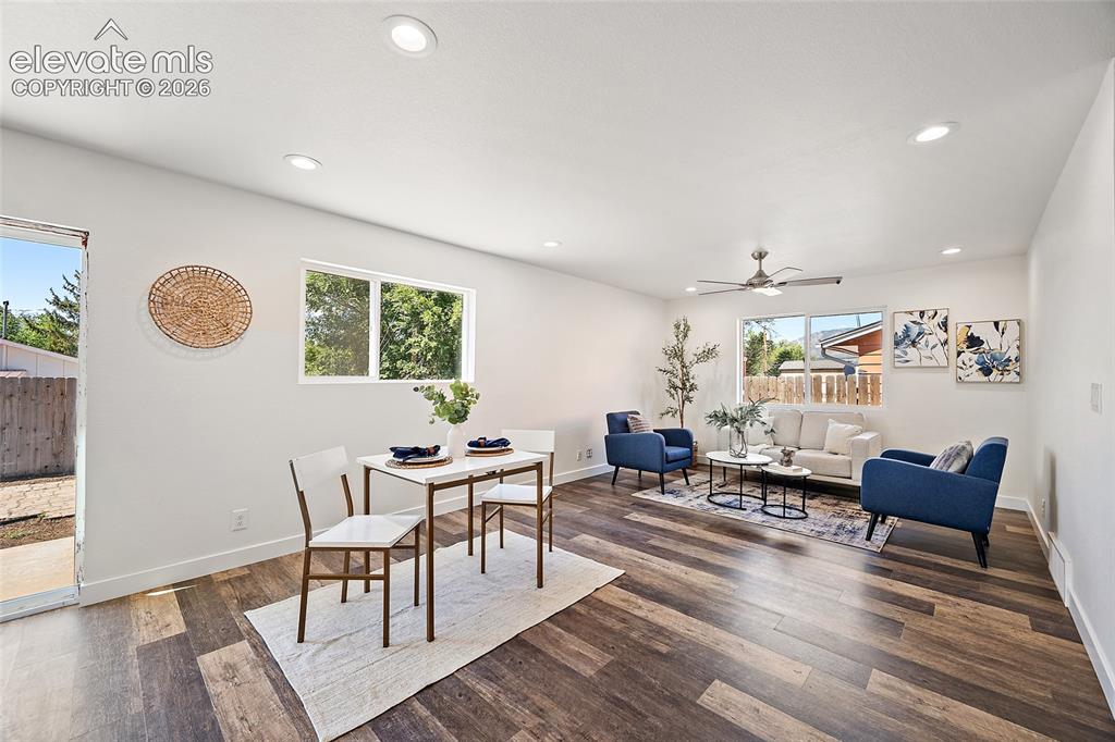Image 4 of 39: Open floor concept dining living room