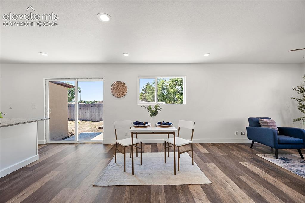 Image 5 of 39: Dining Area