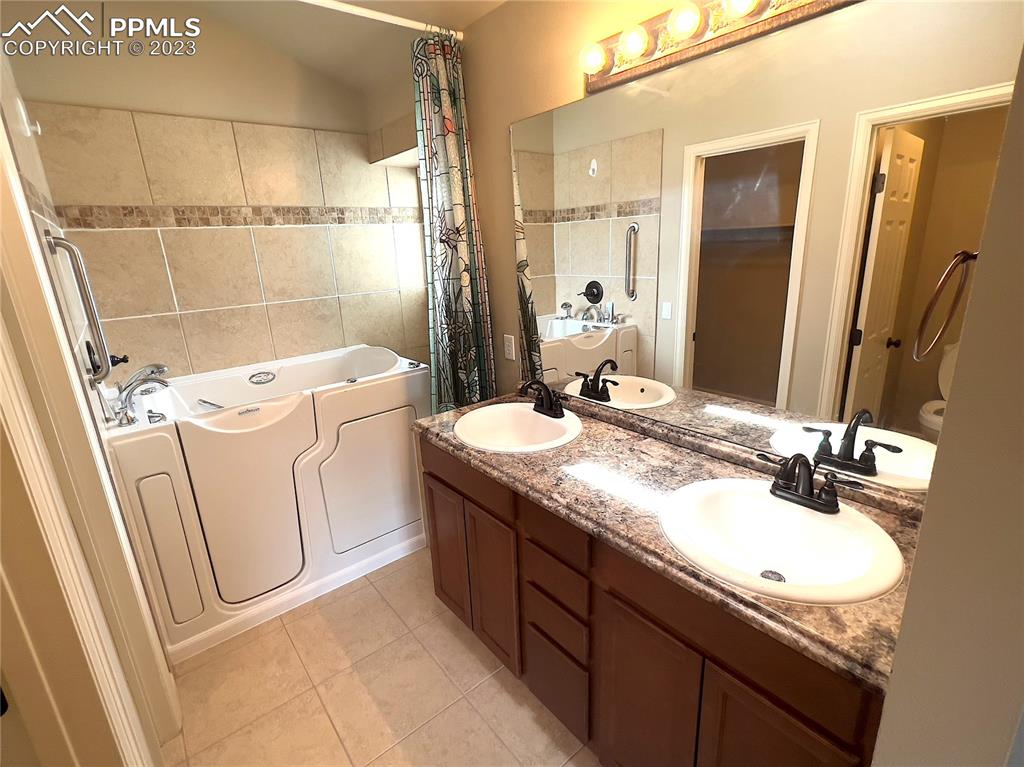 Listing 9626266, Image 18 of 29