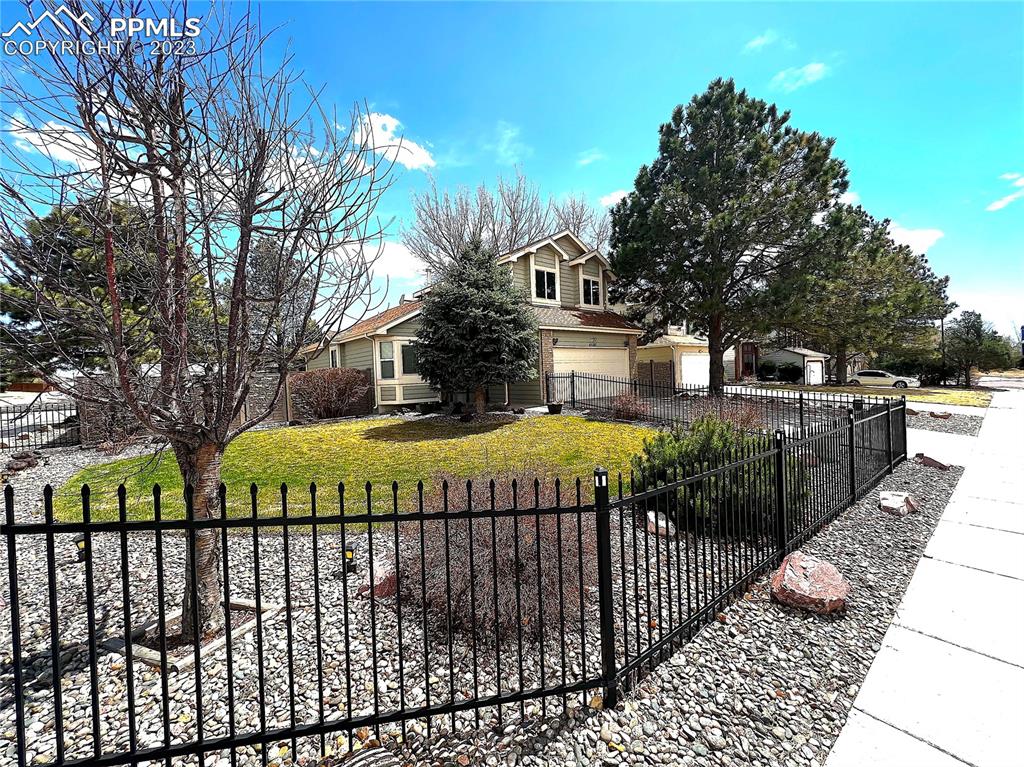 Listing 9626266, Image 3 of 29