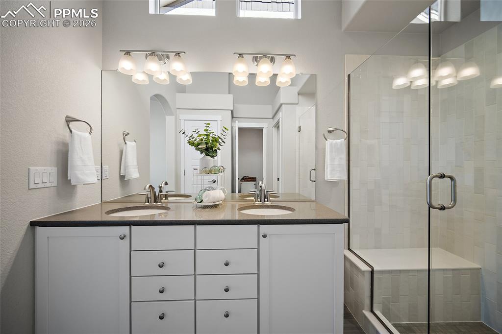 Image 22 of 50: Master Bathroom