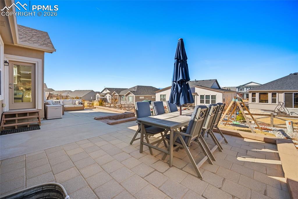 Image 42 of 50: Patio