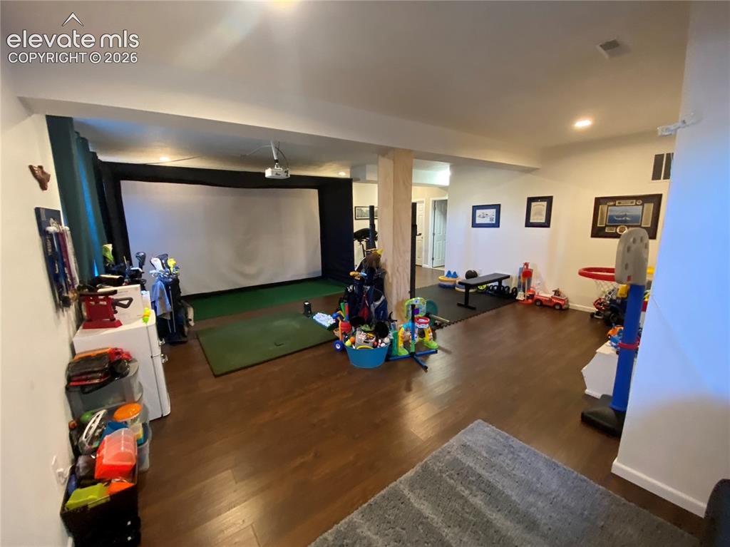 Image 21 of 25: Game Room