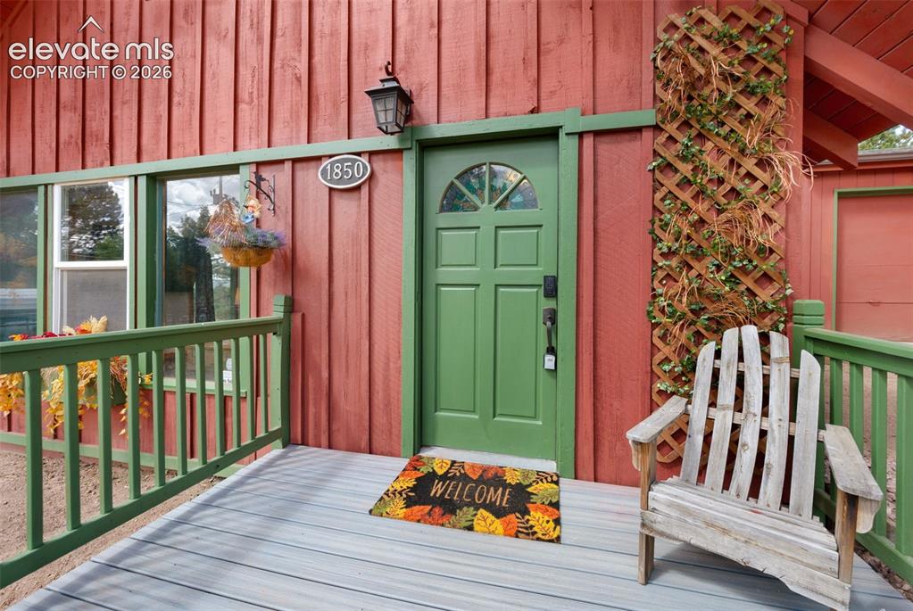 Image 4 of 37: Entry
