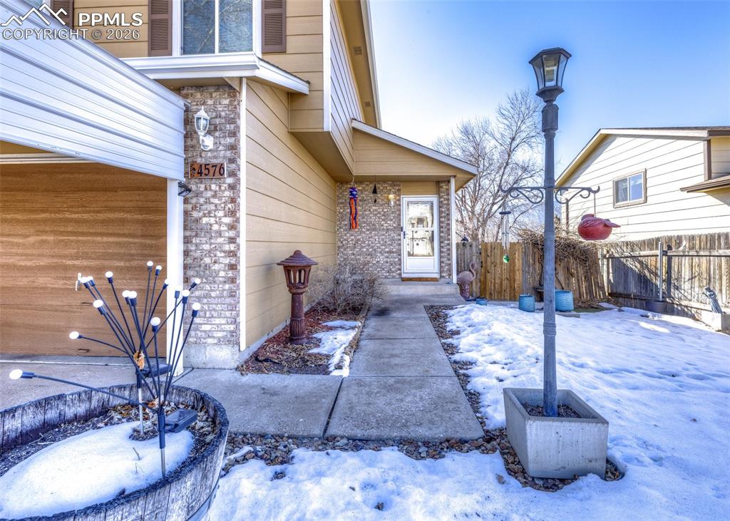 Image 4 of 48: Entry