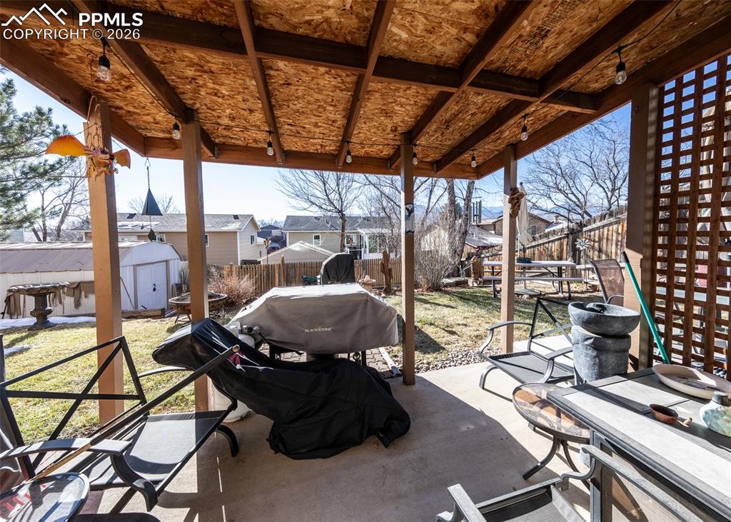 Image 41 of 48: Patio