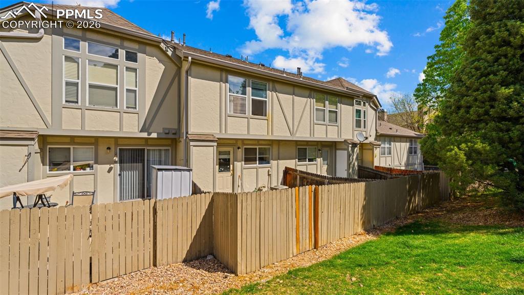 Image 24 of 25: Back of Structure