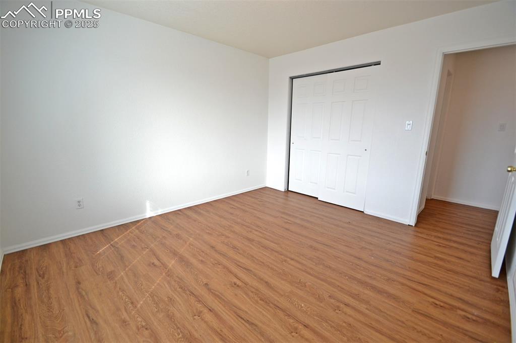 Image 24 of 46: Bedroom