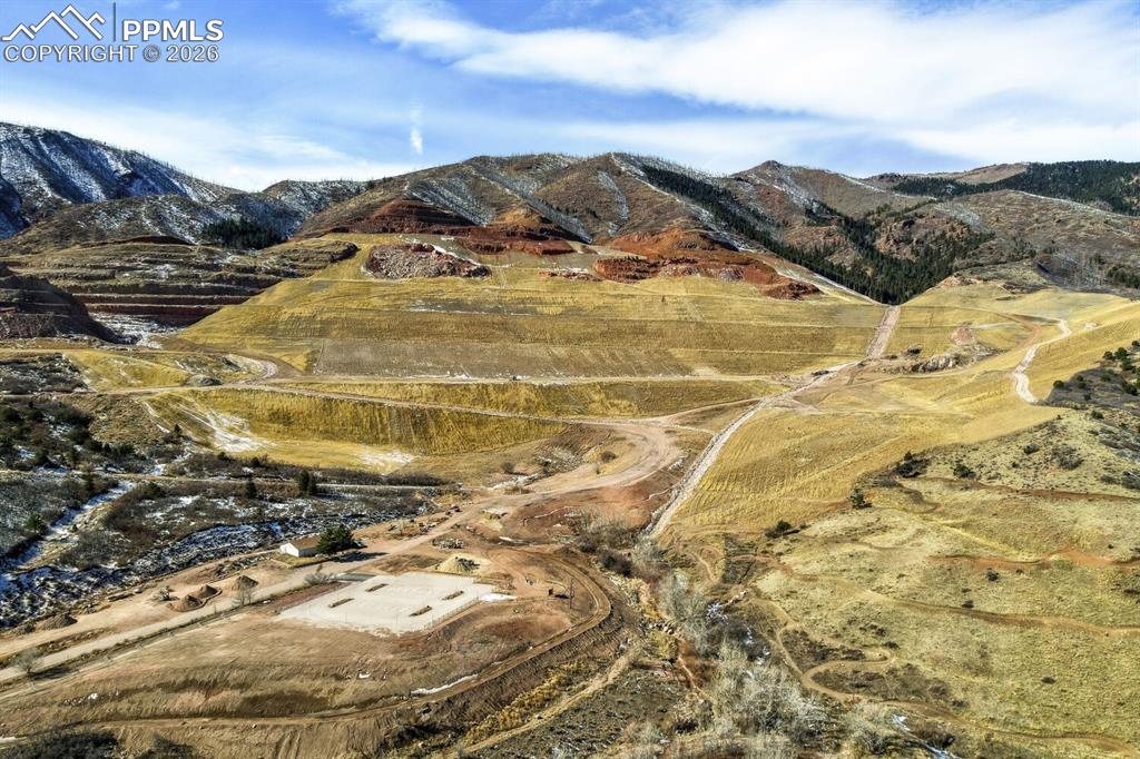 Image 40 of 50: View