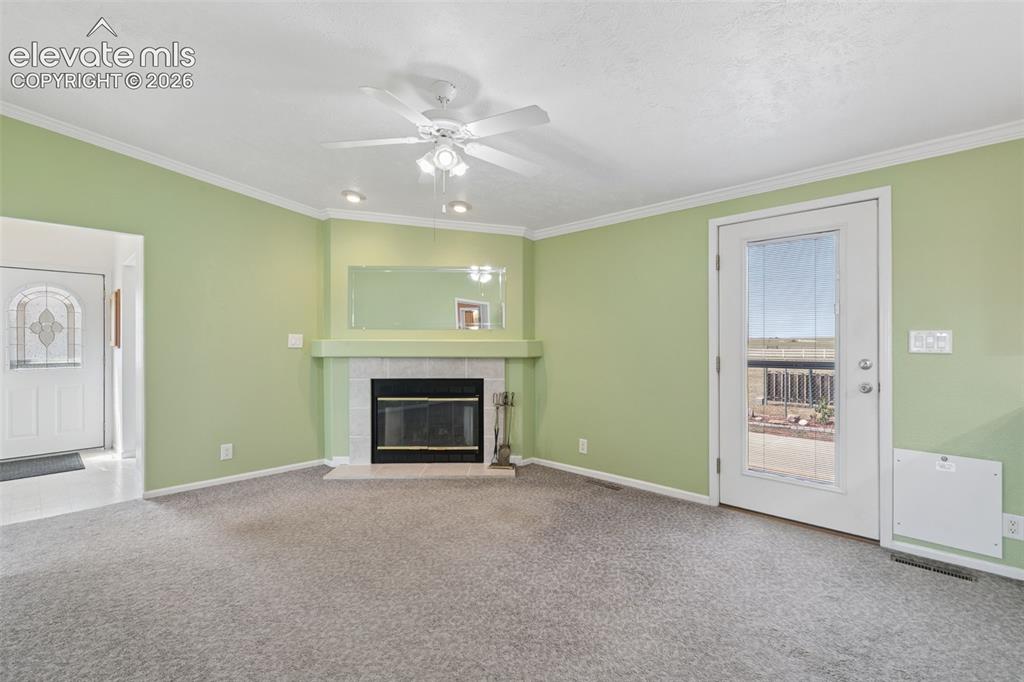 Image 11 of 46: Living Room