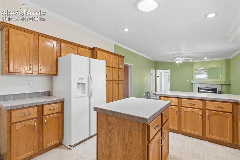 Image 7 of 46: Kitchen