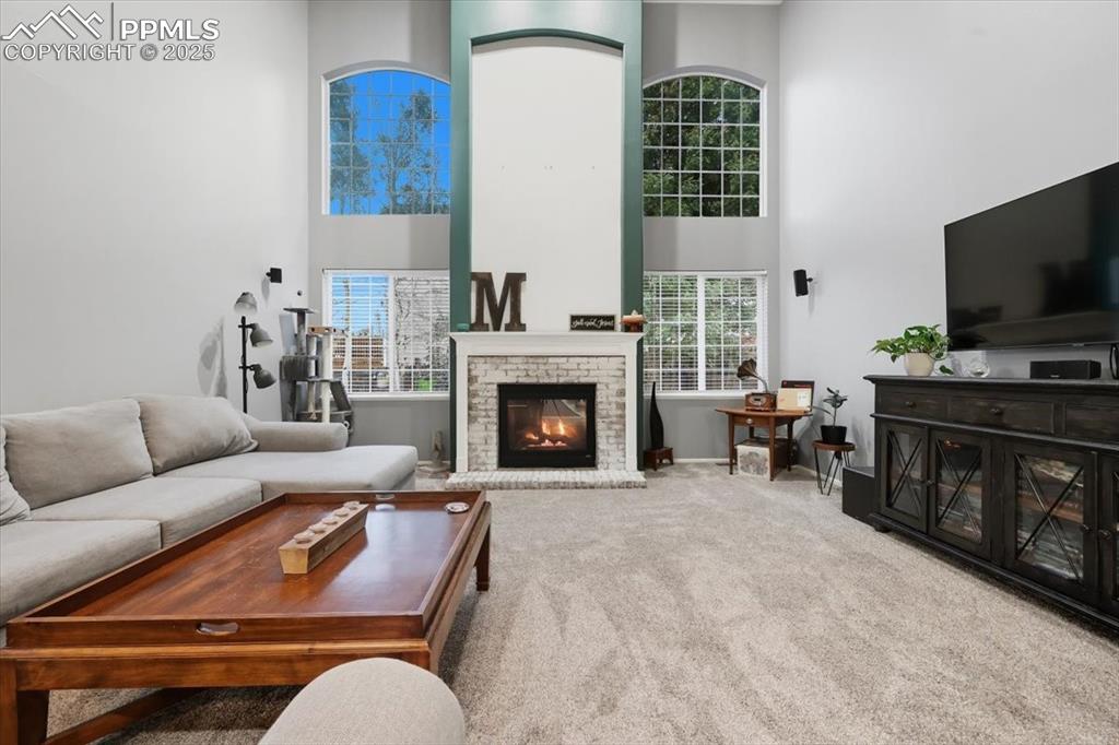 Image 3 of 41: Living Room