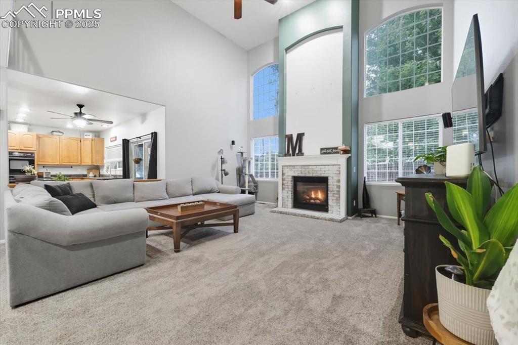 Image 4 of 41: Living Room