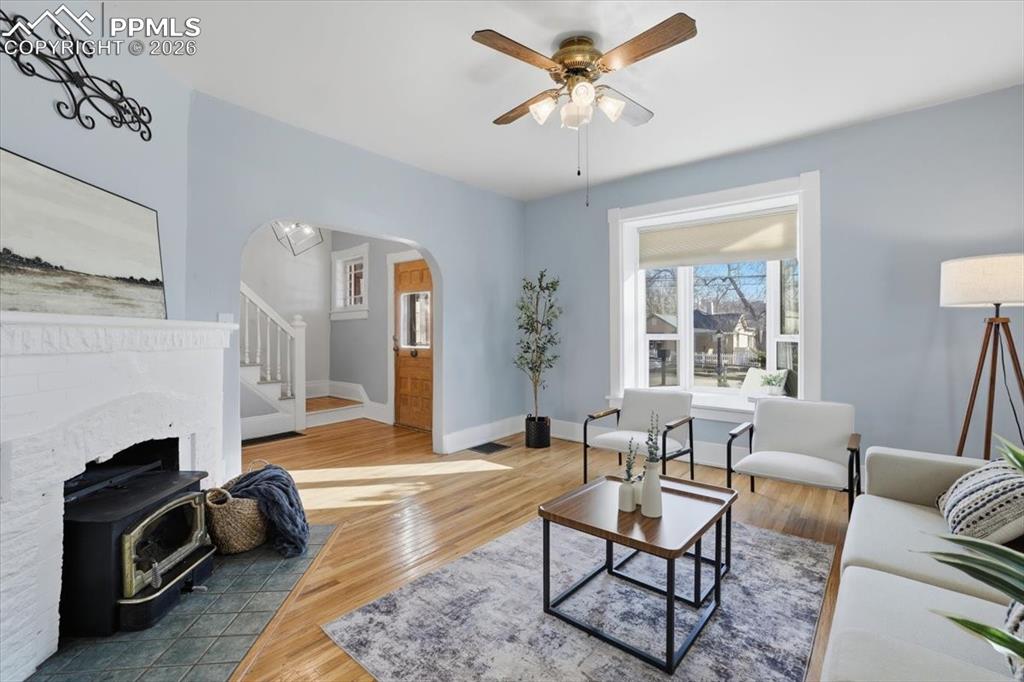 Image 11 of 48: Living Room